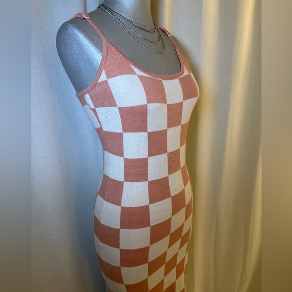 Soft Peach Cream Checkerboard Knit Midi Dress Minimalist Euro Summer Sz Medium - Picture 4 of 9